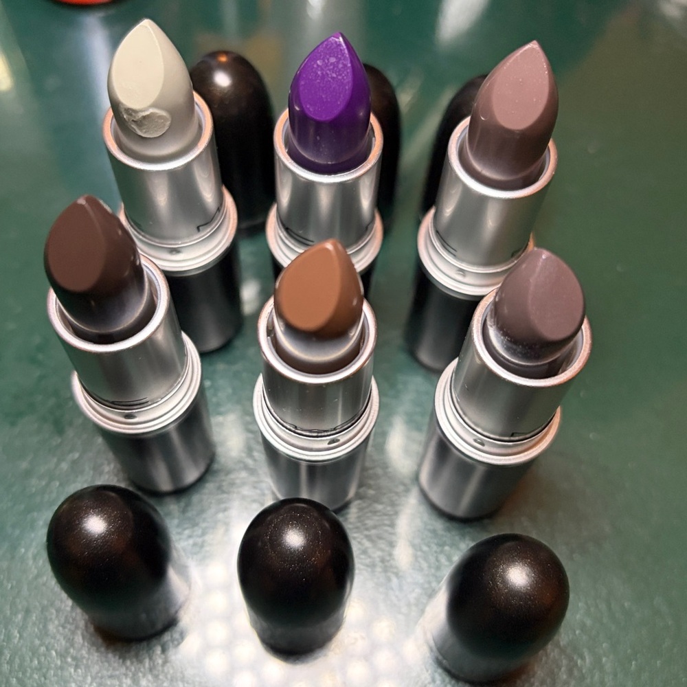 Vintage MAC Lipstick - Picture 3 of 5